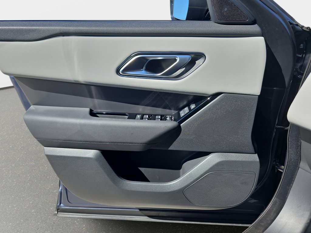 Certified 2026 Land Rover Range Rover Velar S AWD/4WD image 30