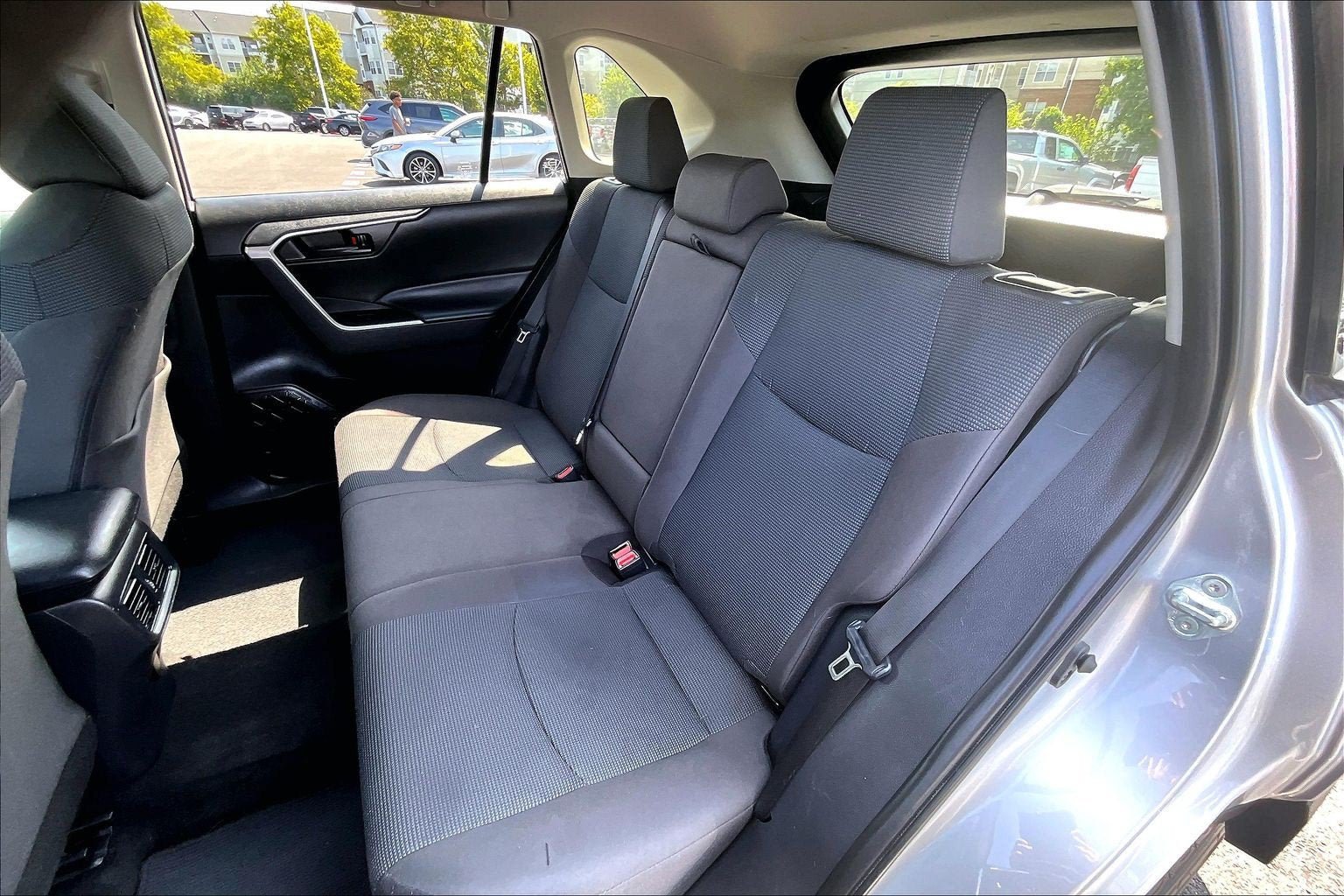 Used 2023 Toyota RAV4 LE AWD/4WD image 24