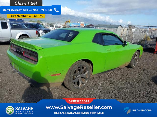 Used 2017 Dodge Challenger SXT image 4