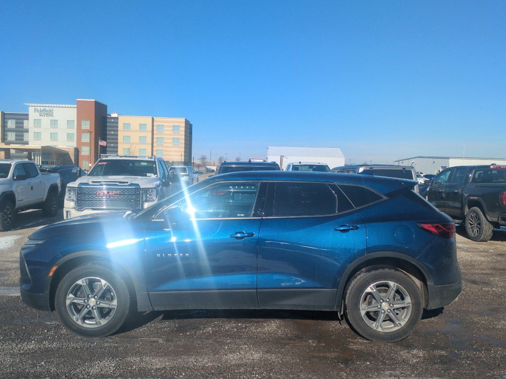 Used 2023 Chevrolet Blazer LT w/ Driver Confidence Package image 9