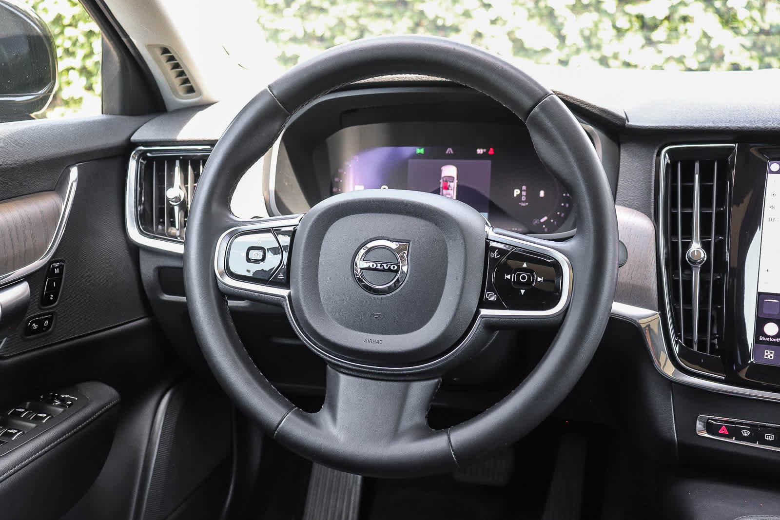 Used 2023 Volvo S90 B6 Plus AWD/4WD image 18