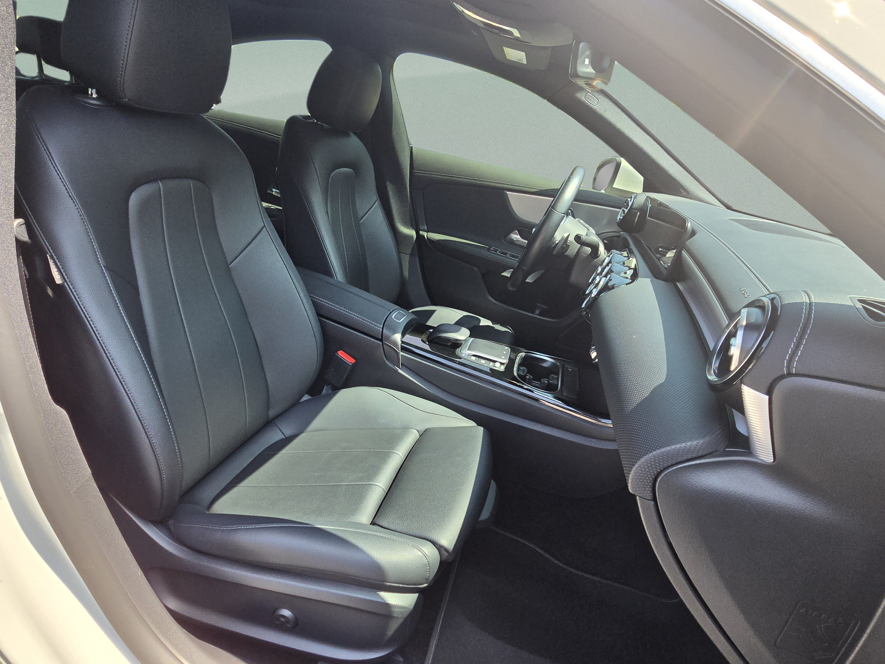 Used 2021 Mercedes-Benz CLA 250 image 18