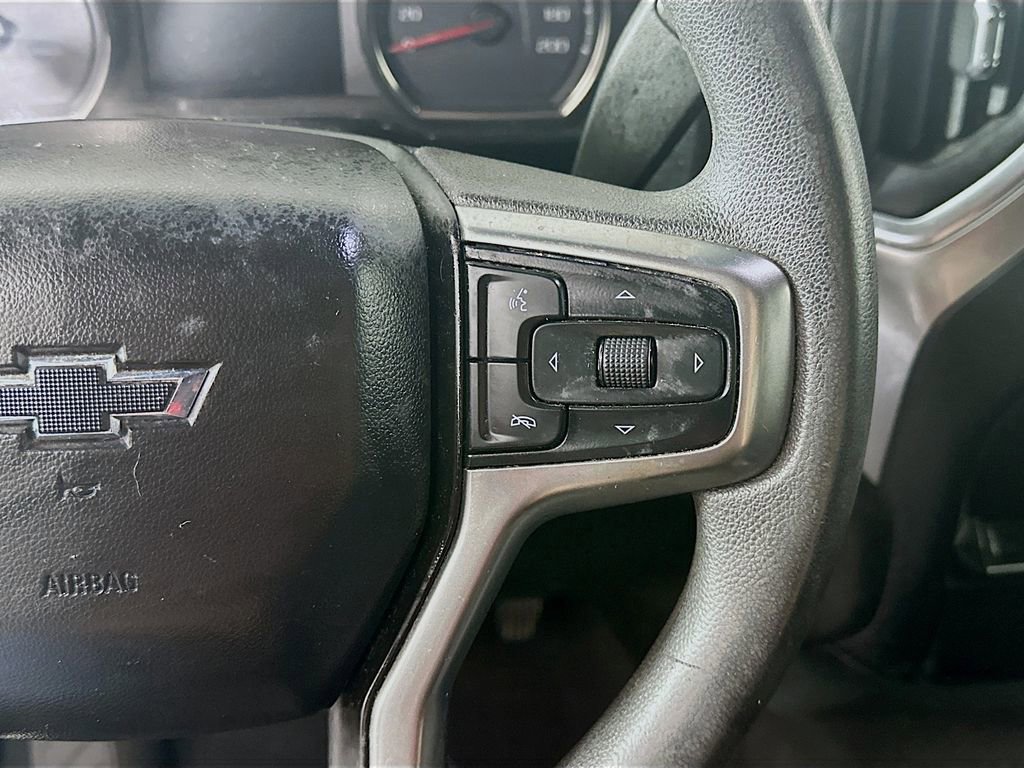 Used 2020 Chevrolet Silverado 1500 LT image 25