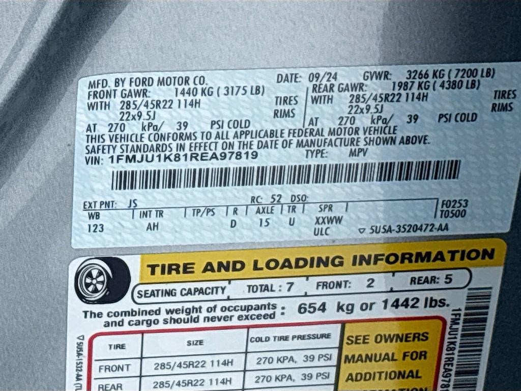 Used 2024 Ford Expedition Limited image 34