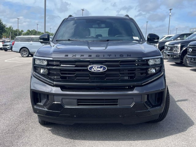 New 2027 Ford Expedition Platinum w/ Stealth Performance Package AWD/4WD image 6