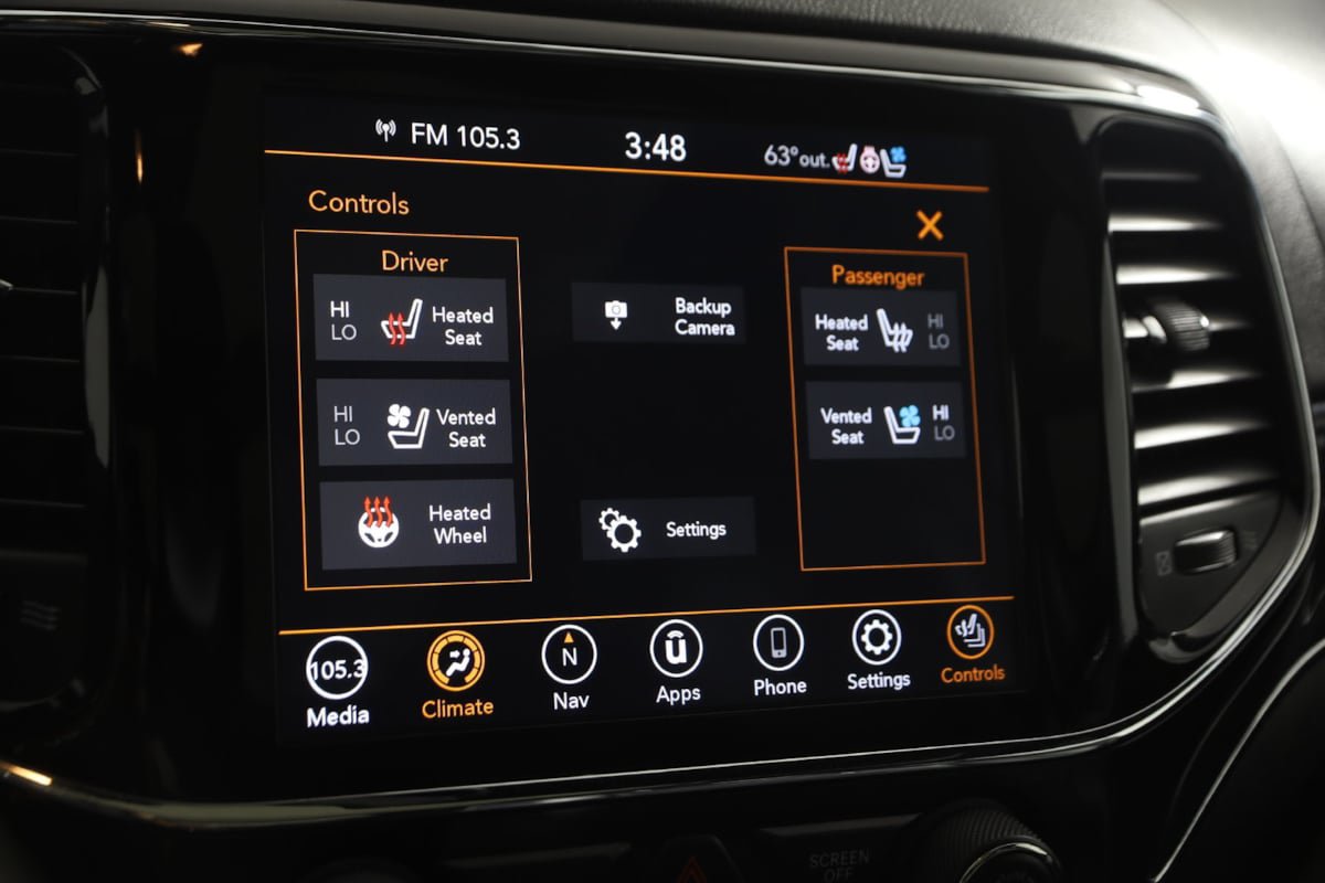 Used 2021 Jeep Grand Cherokee Overland AWD/4WD image 8