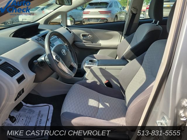 Used 2017 Toyota Prius V Two w/ Carpet Mat Package FWD image 19