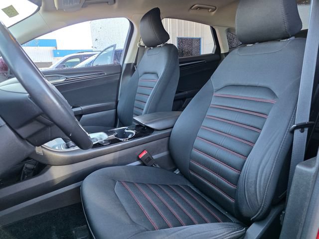 Used 2016 Ford Fusion SE FWD image 11
