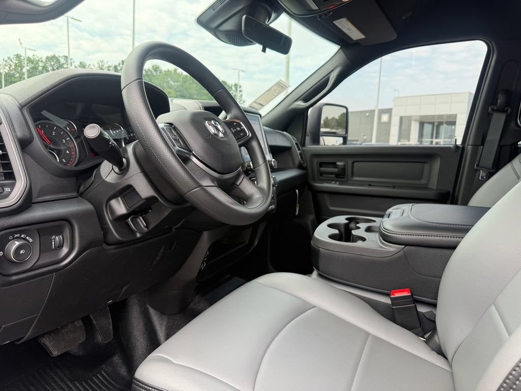 New 2026 RAM 3500 Tradesman AWD/4WD image 4