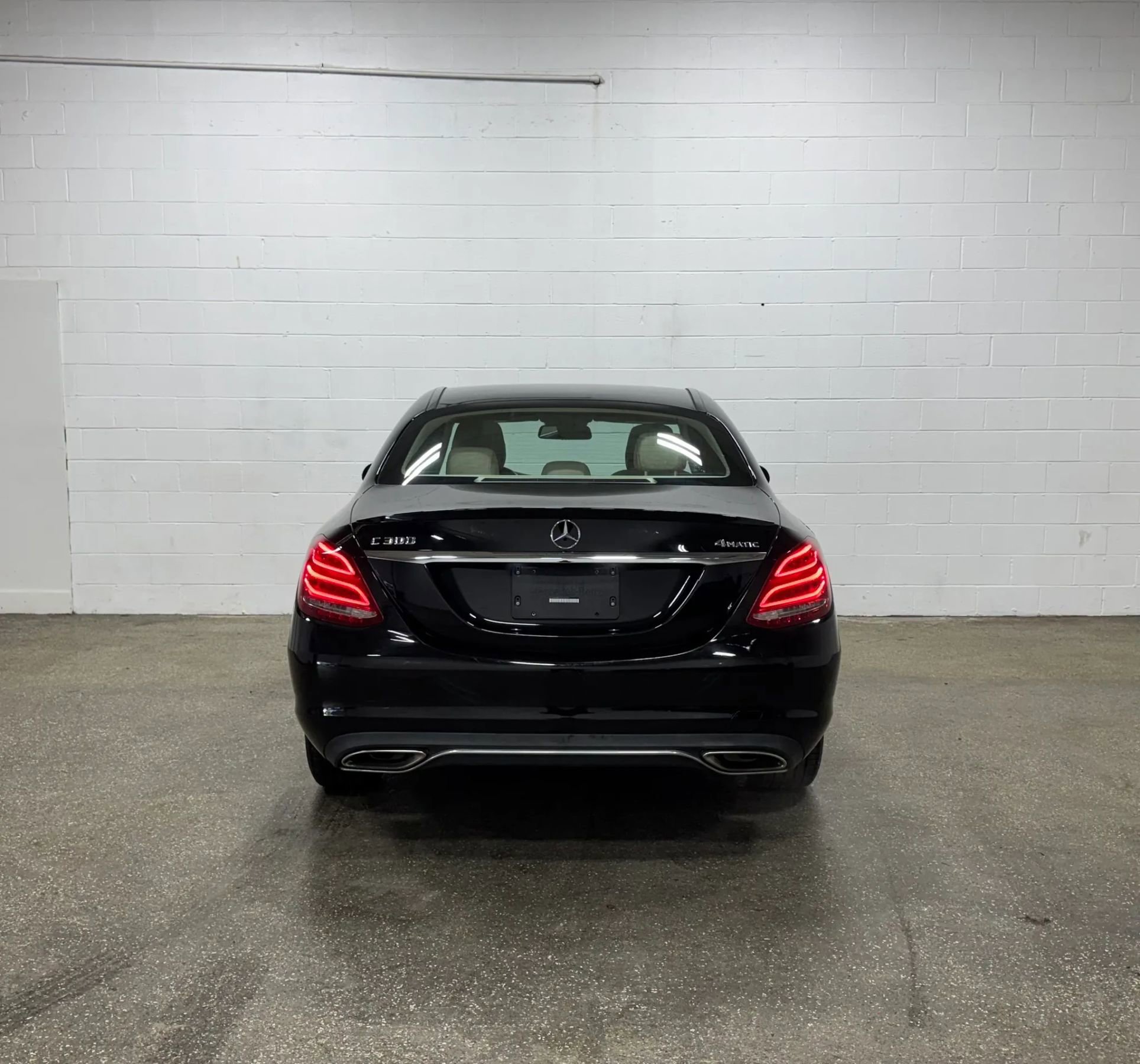 Used 2016 Mercedes-Benz C 300 4MATIC Sedan image 4