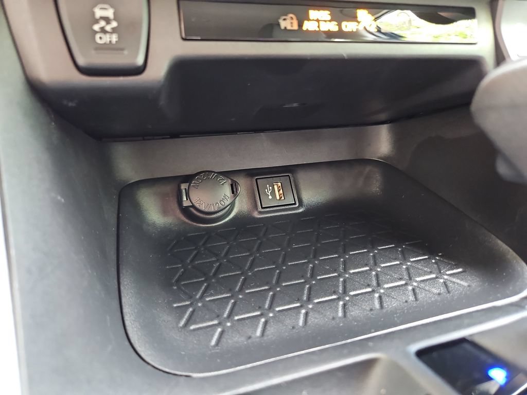 Used 2023 Toyota RAV4 XLE FWD image 21
