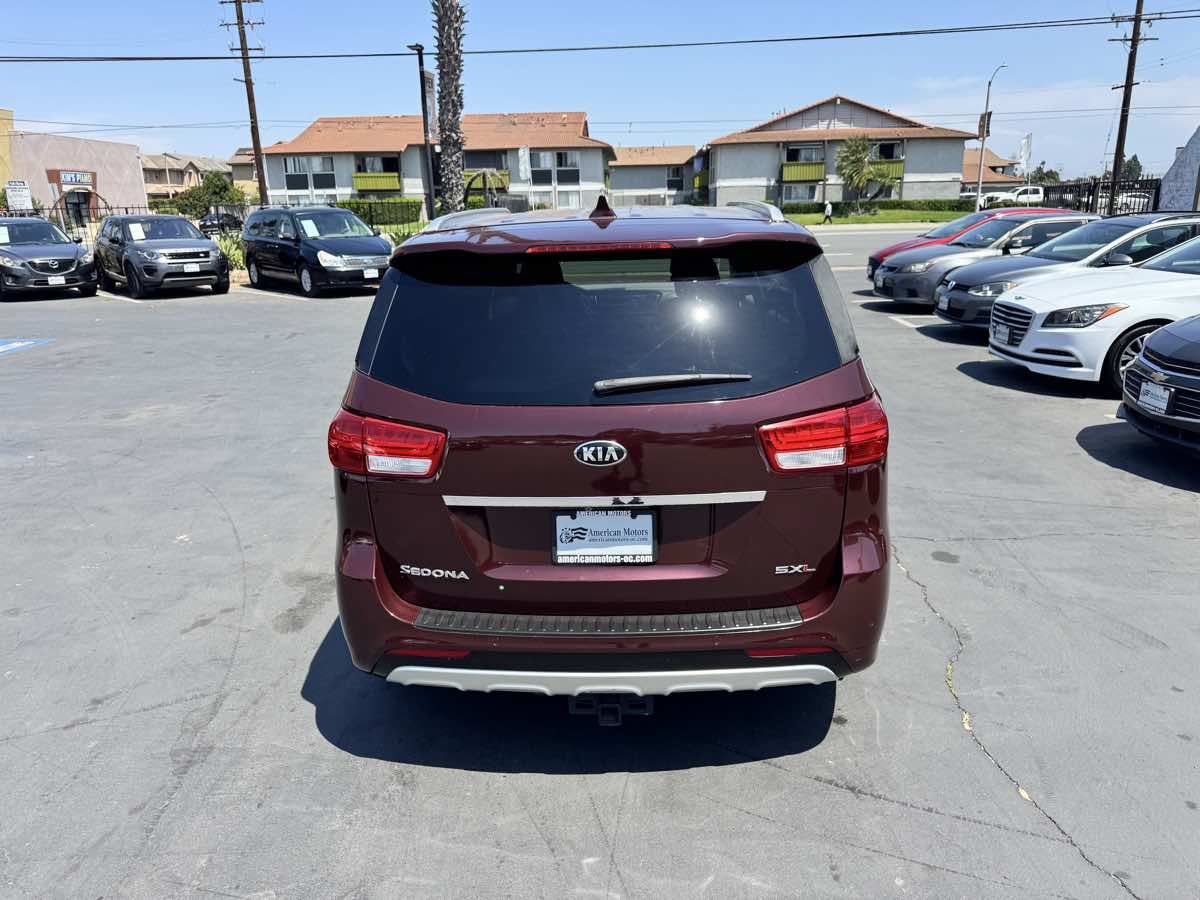 Used 2017 Kia Sedona SX Limited FWD image 4