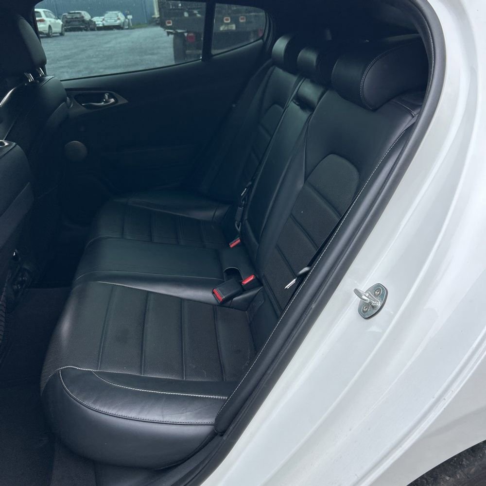 Used 2019 Kia Stinger GT2 AWD/4WD image 15