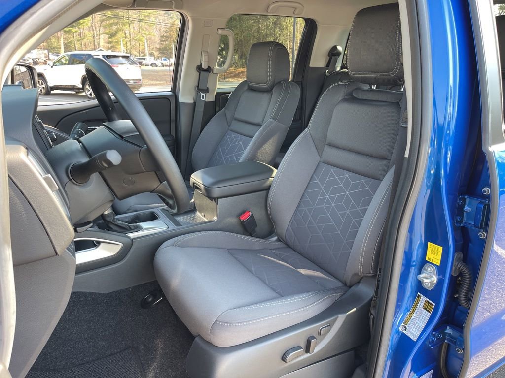 Certified 2025 Nissan Frontier SV w/ Tow Package image 19