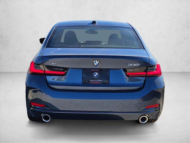 New 2026 BMW 330i xDrive Sedan w/ Convenience Package image 8