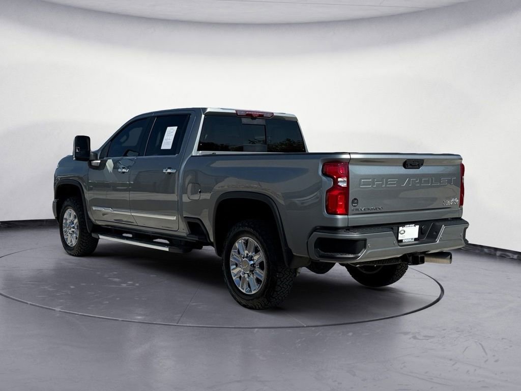 Used 2024 Chevrolet Silverado 2500 High Country w/ High Country Premium Package AWD/4WD image 6