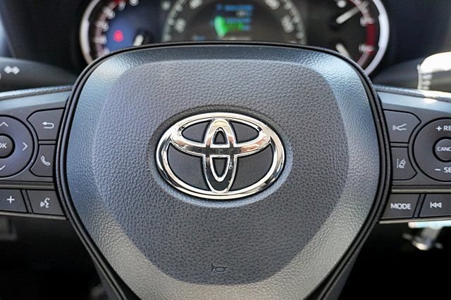 Used 2025 Toyota RAV4 LE FWD image 45
