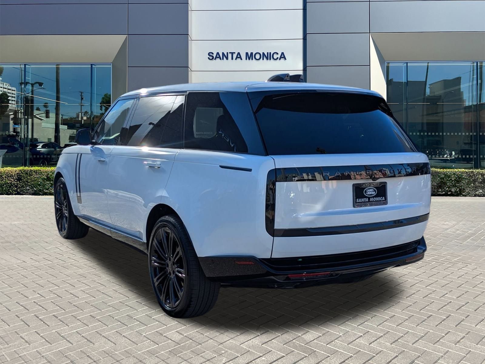 New 2026 Land Rover Range Rover Long Wheelbase Autobiography image 10