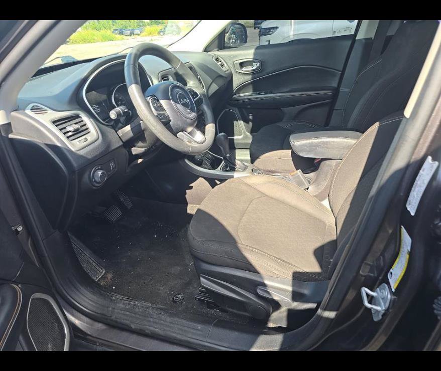 Used 2021 Jeep Compass Sport AWD/4WD image 3