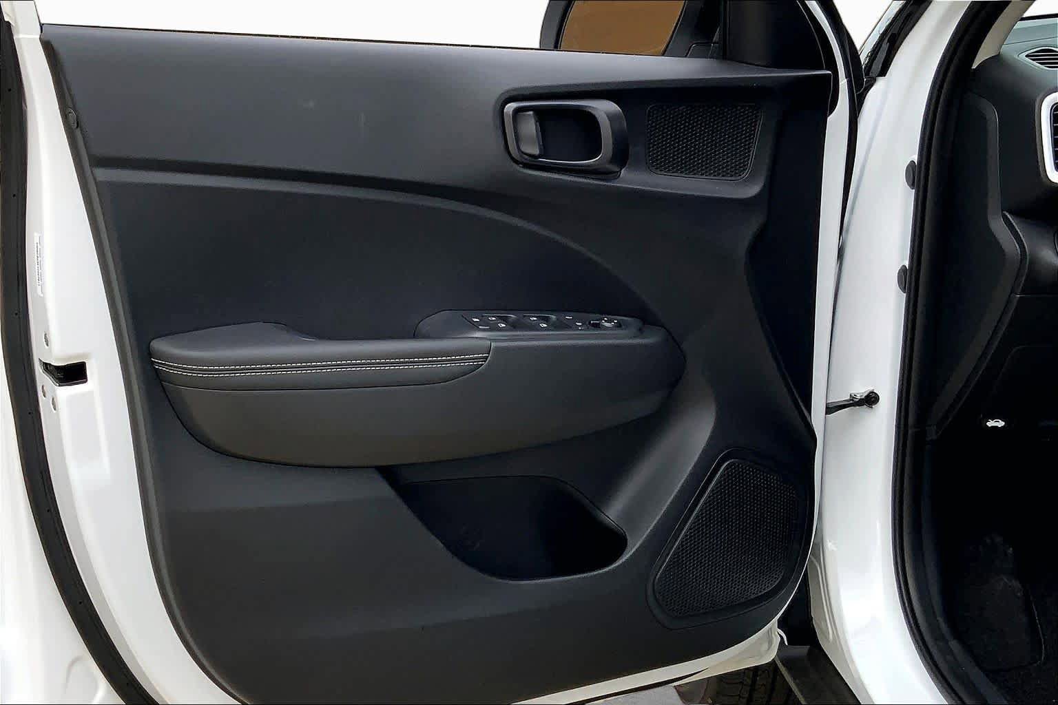 New 2026 Hyundai Venue SEL FWD image 10