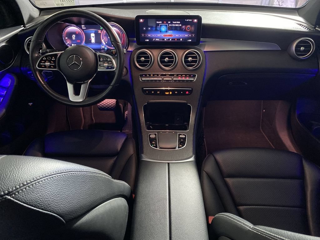 Used 2020 Mercedes-Benz GLC 300 image 24