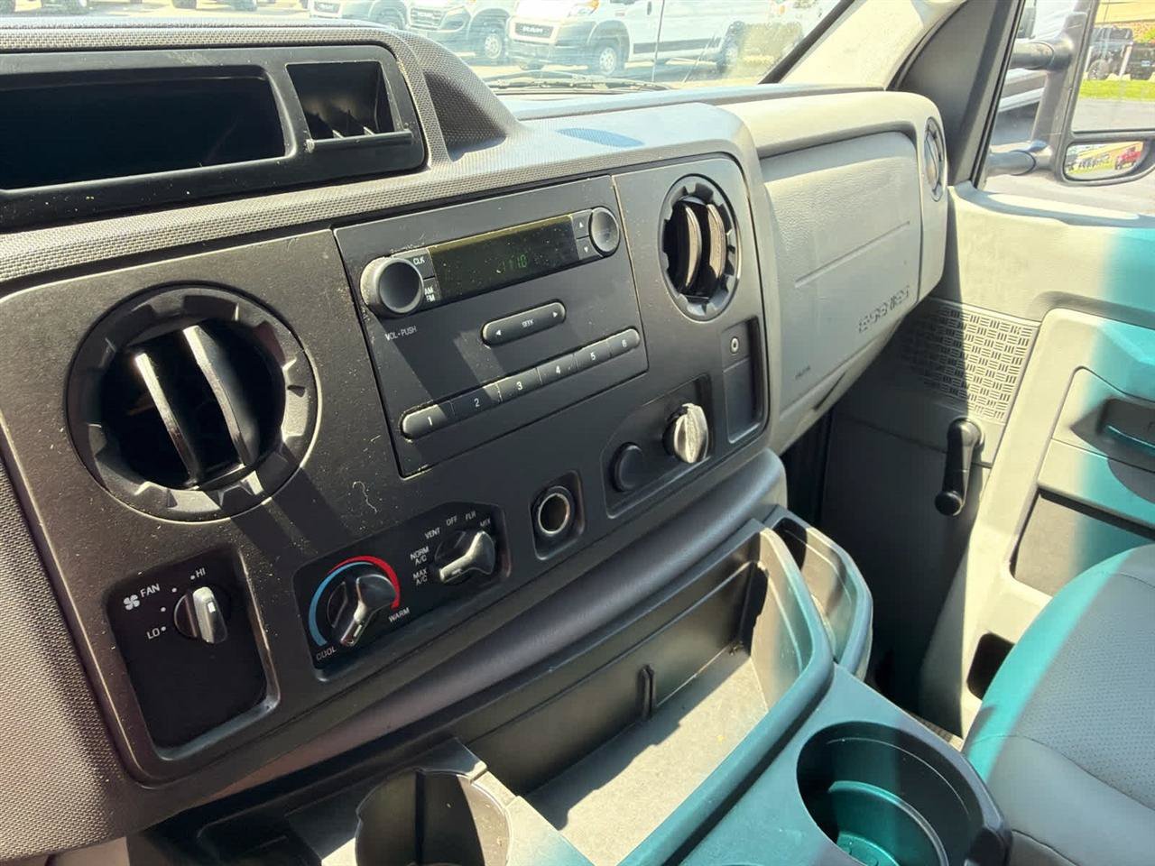 Used 2018 Ford E-350 and Econoline 350 Super Duty RWD image 16