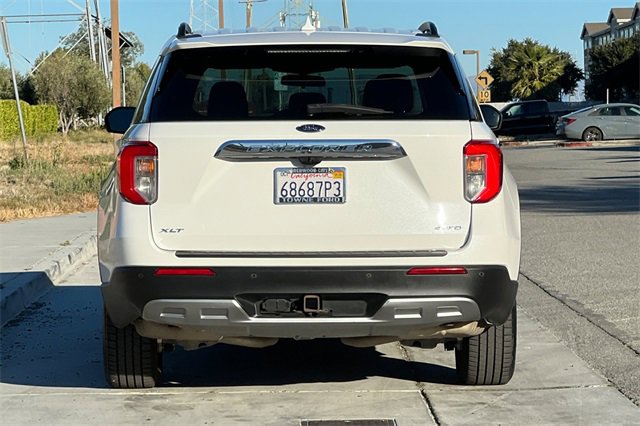 Used 2022 Ford Explorer XLT w/ Equipment Group 202A image 5