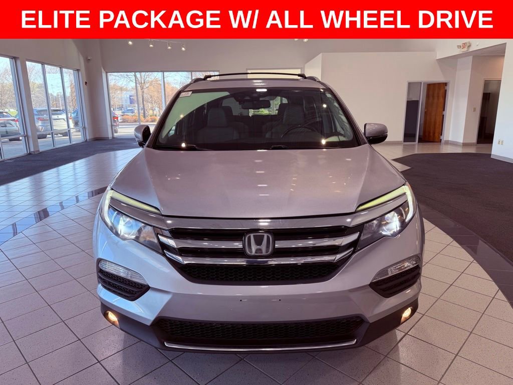 Used 2017 Honda Pilot Elite image 2