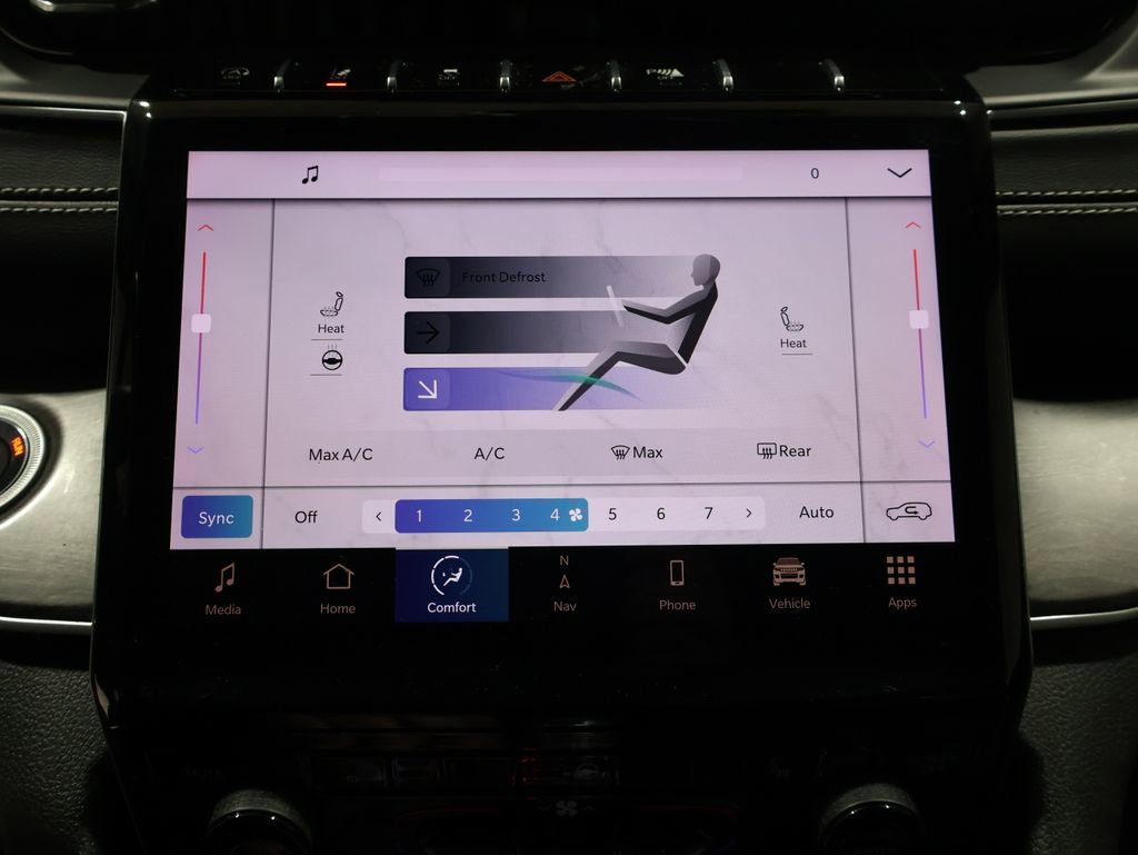 Used 2024 Jeep Grand Cherokee Limited AWD/4WD image 29