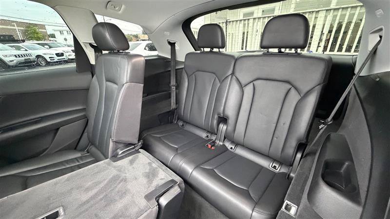 Used 2017 Audi Q7 3.0T Premium AWD/4WD image 47