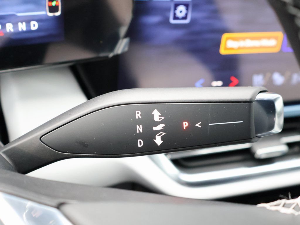 New 2026 Chevrolet Equinox EV LT w/ Convenience Package II FWD image 16