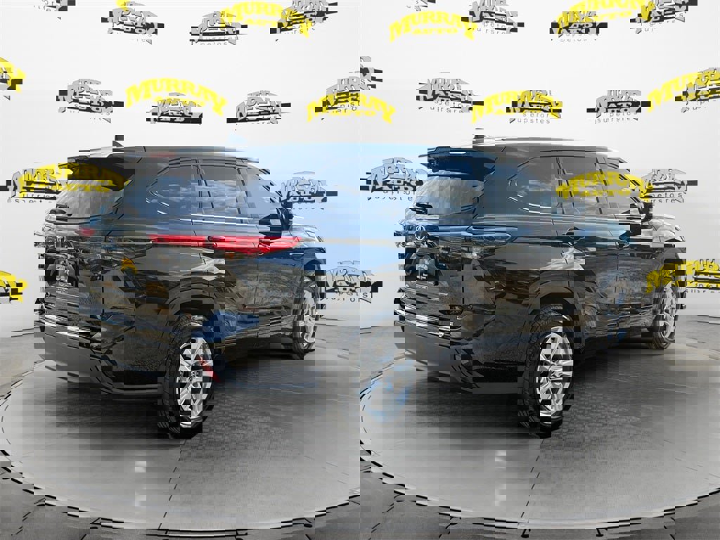 Used 2023 Toyota Highlander Platinum image 5