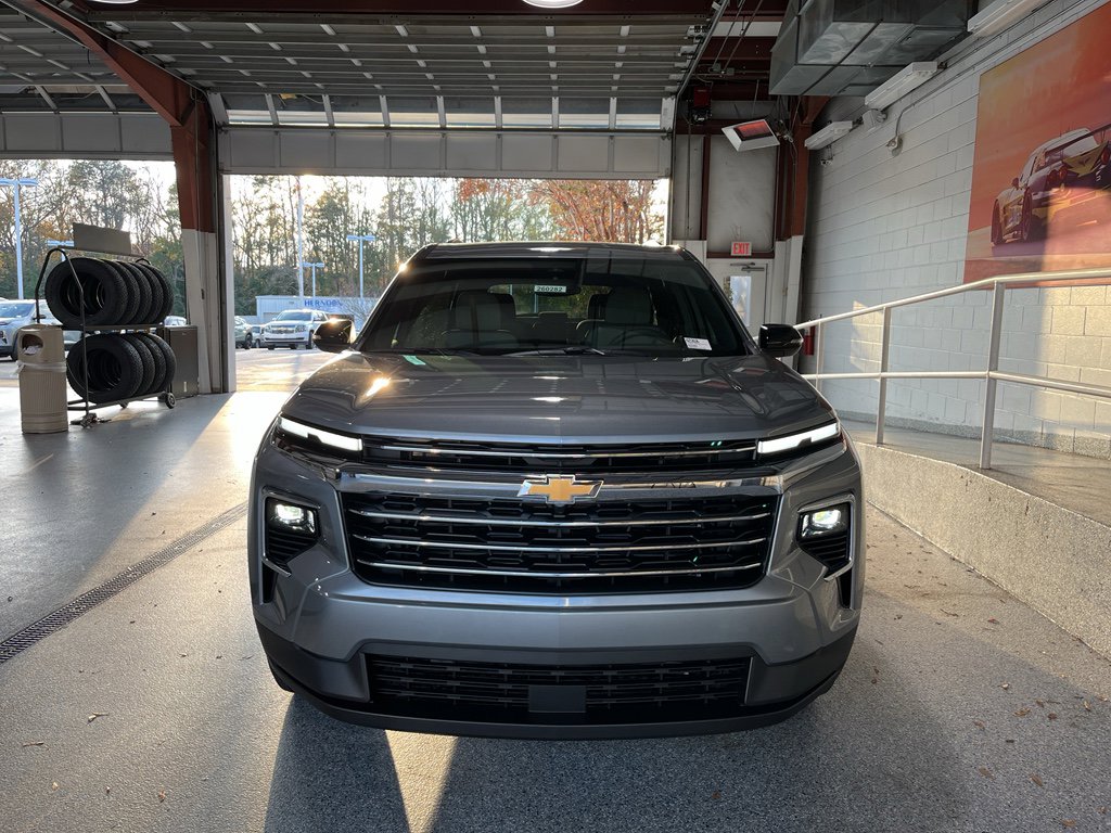 New 2026 Chevrolet Traverse LT w/ LPO, Floor Liner Package FWD image 2