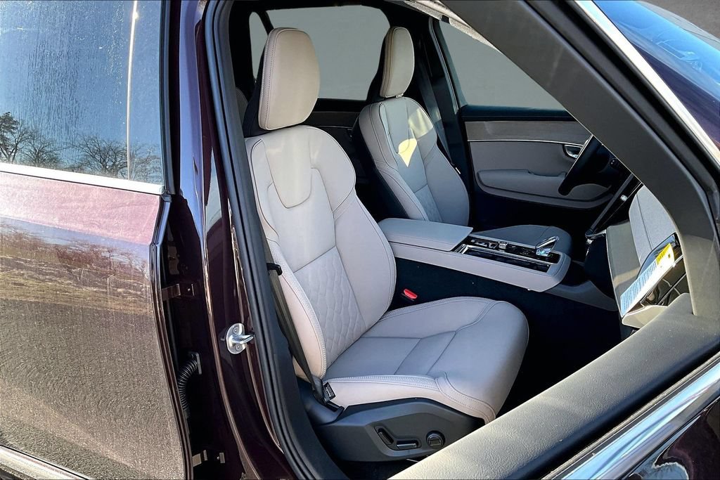 New 2026 Volvo XC90 B5 Plus w/ Protection Package Premier AWD/4WD image 10