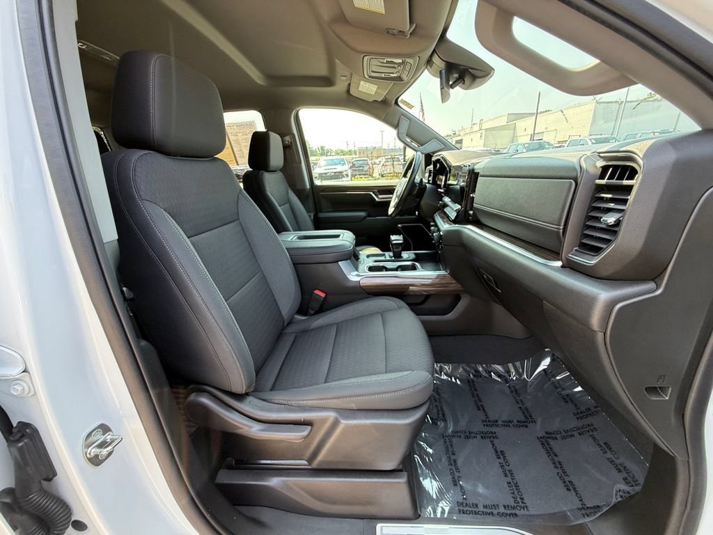 Used 2022 Chevrolet Silverado 1500 RST w/ Max Trailering Package AWD/4WD image 27