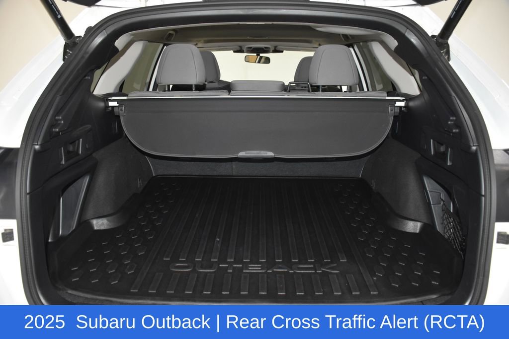 Used 2025 Subaru Outback Premium image 28