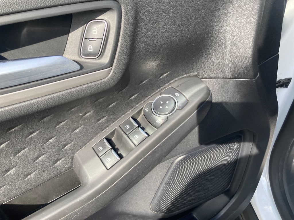 Used 2020 Ford Escape SE AWD/4WD image 14