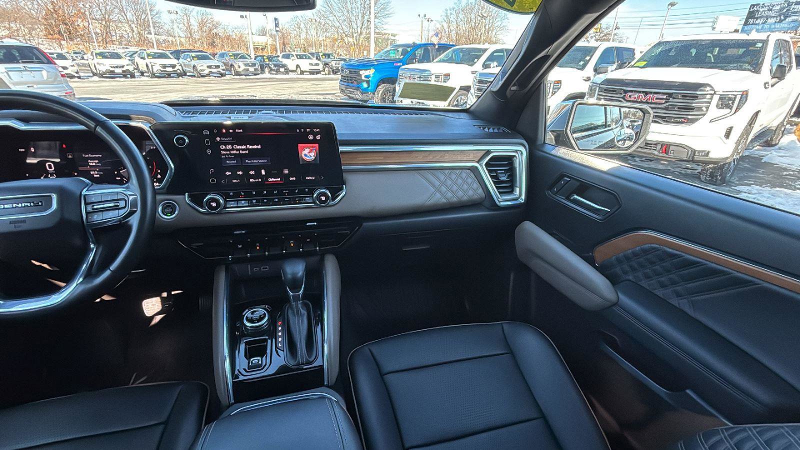 Used 2023 GMC Canyon Denali image 28