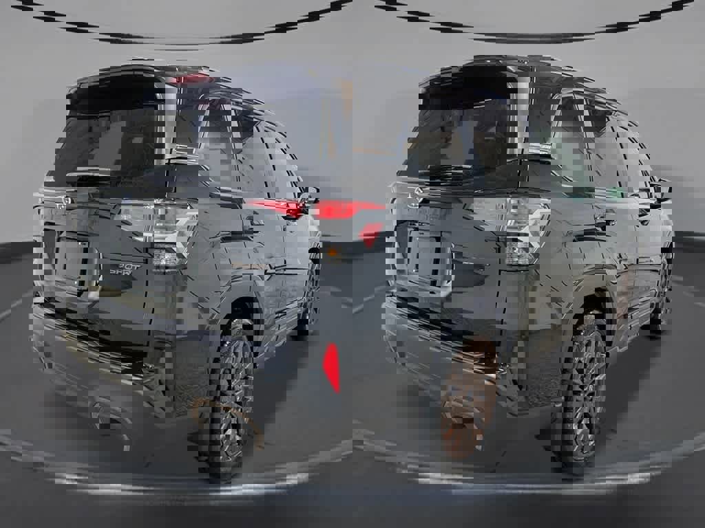 Used 2025 Subaru Forester Sport image 5