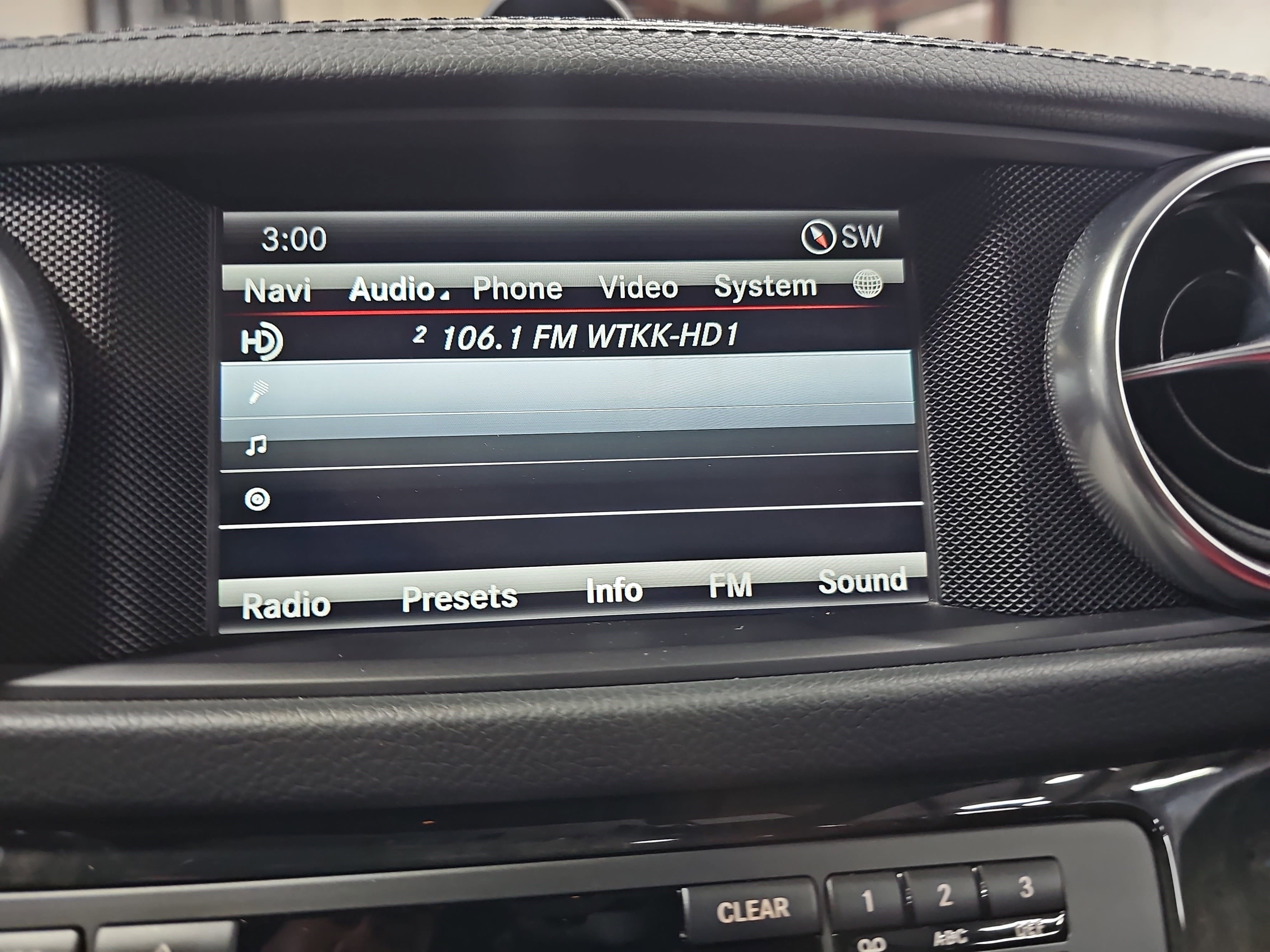 Used 2016 Mercedes-Benz SL 63 AMG image 20