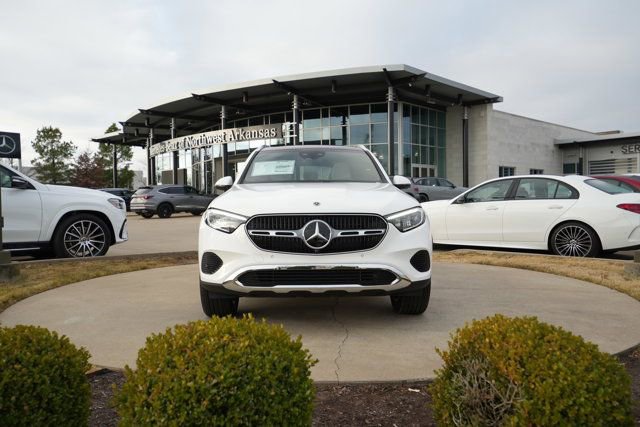 Used 2026 Mercedes-Benz GLC 300 4MATIC image 2