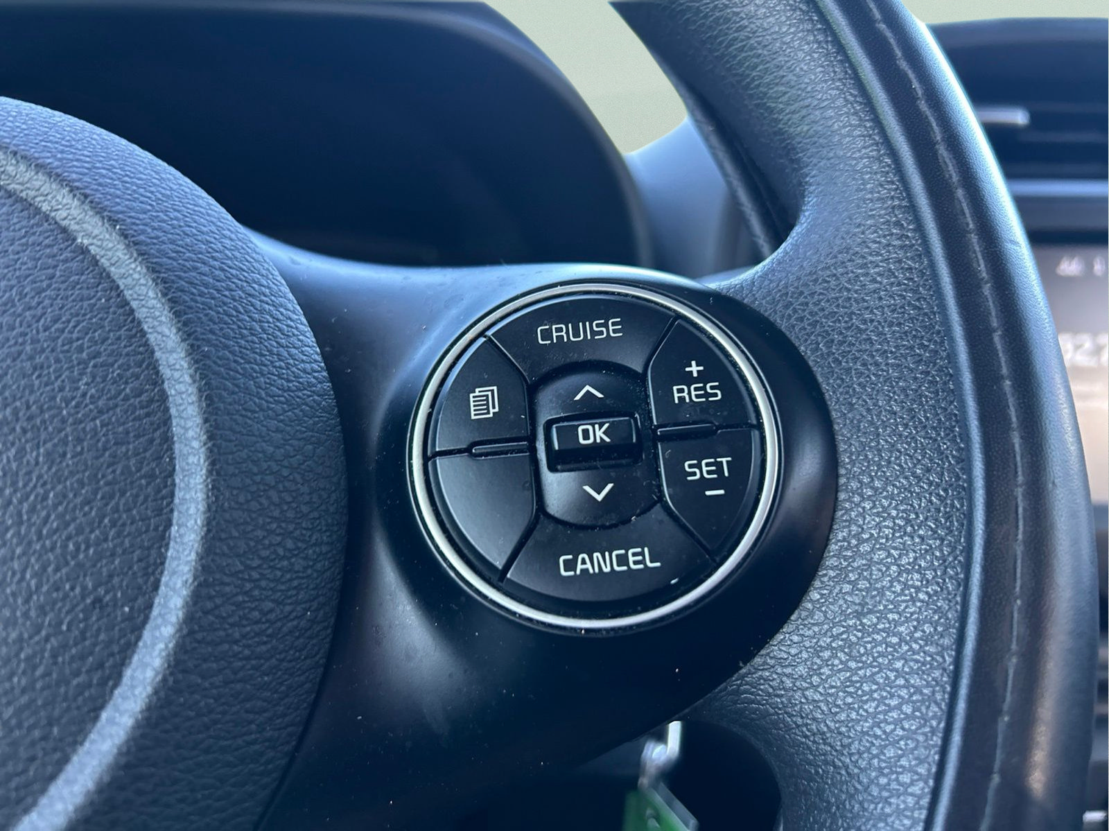 Used 2020 Kia Soul LX FWD image 15