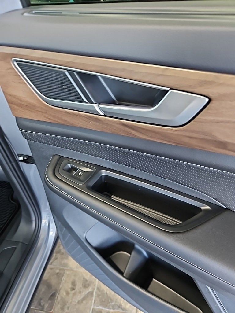 New 2026 Volkswagen Atlas SE image 16