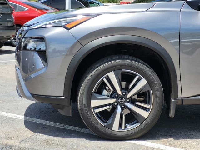 Certified 2025 Nissan Rogue SL AWD/4WD image 6