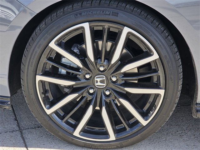 Used 2024 Honda Accord Touring image 9
