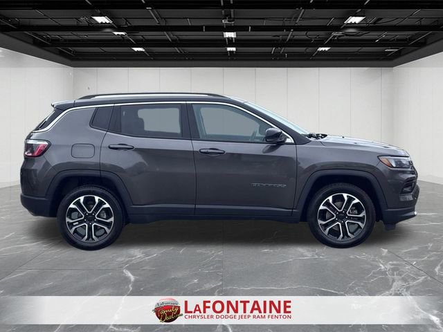 Used 2022 Jeep Compass Limited image 6