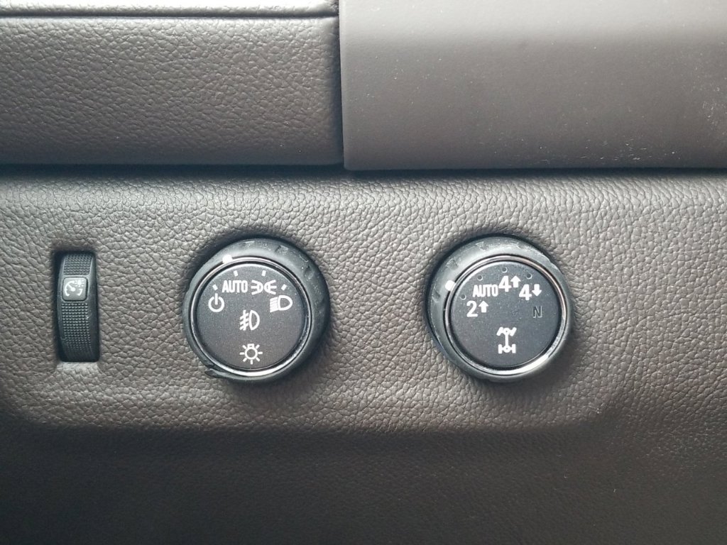 Used 2021 GMC Canyon Denali image 11