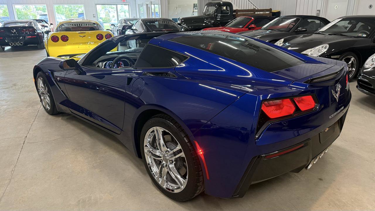 Used 2017 Chevrolet Corvette Stingray Coupe w/ 2LT Preferred Equipment Group RWD image 3