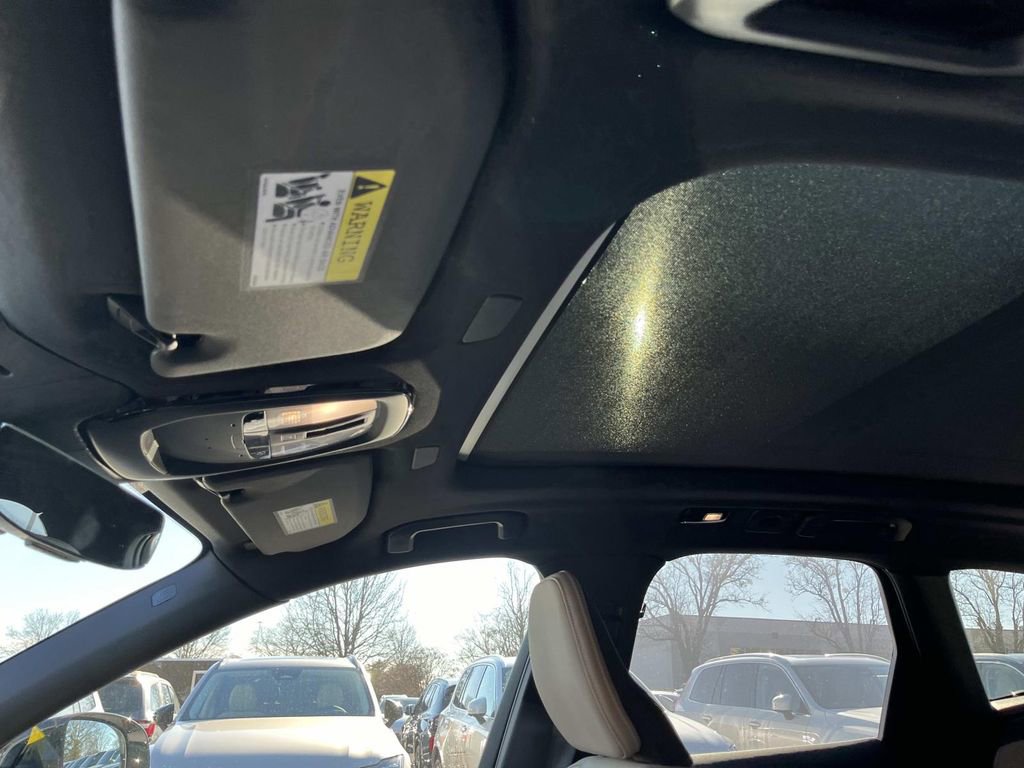 New 2026 Volvo XC60 B5 Plus w/ Protection Package Premier image 26