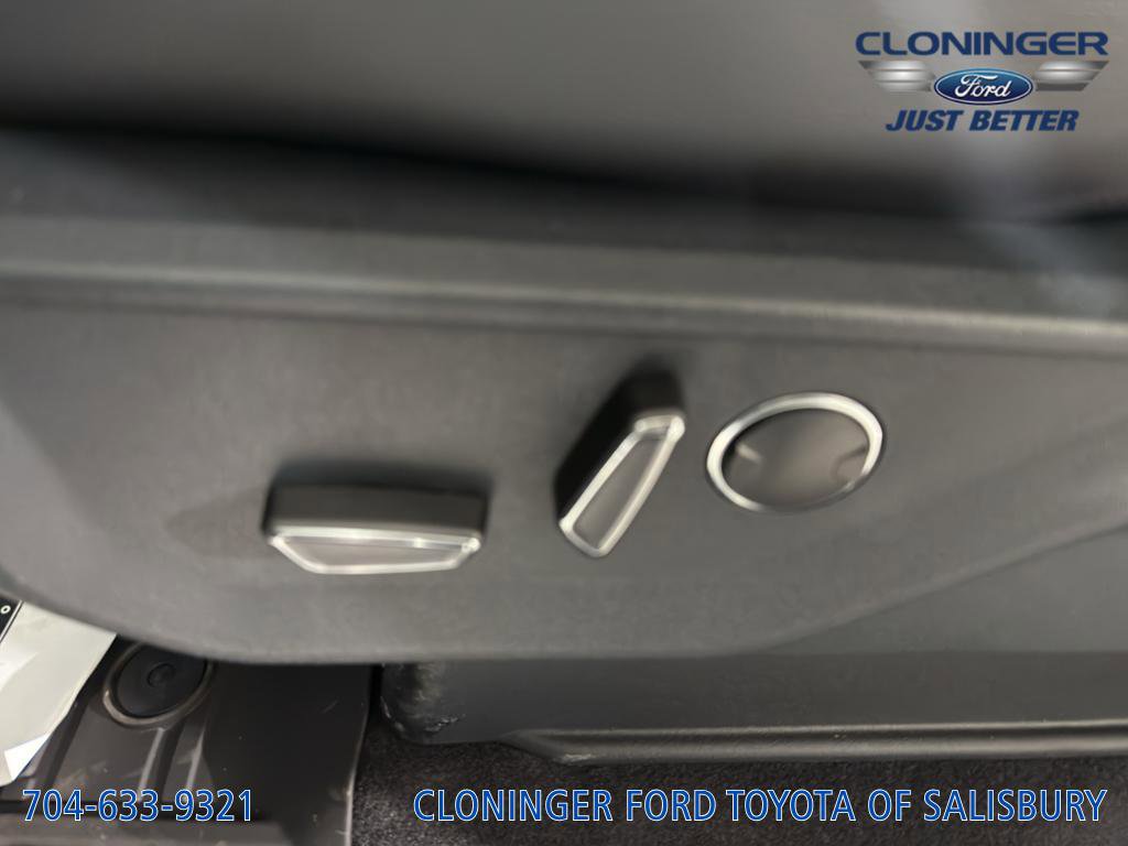 New 2026 Ford F150 Lariat w/ Equipment Group 502A High image 16